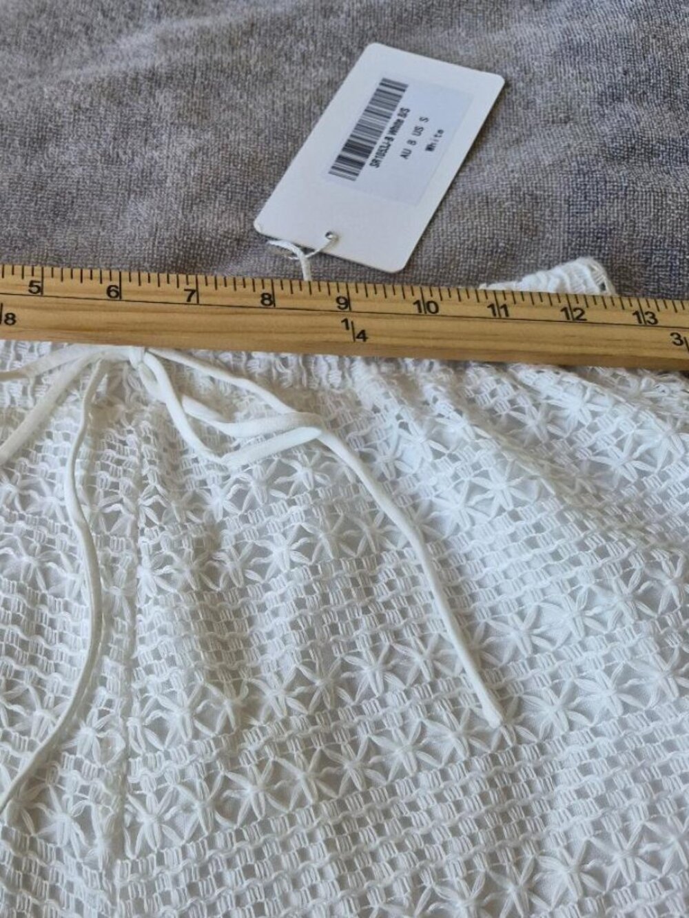 NWT One and Only Drawstring Shorts Crochet Lined White w/Black Trim Size S - Picture 6 of 7